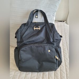 PacSafe Women's Citysafe CX 17L Anti Theft Backpack-Fits 16 inch Laptop, Black,